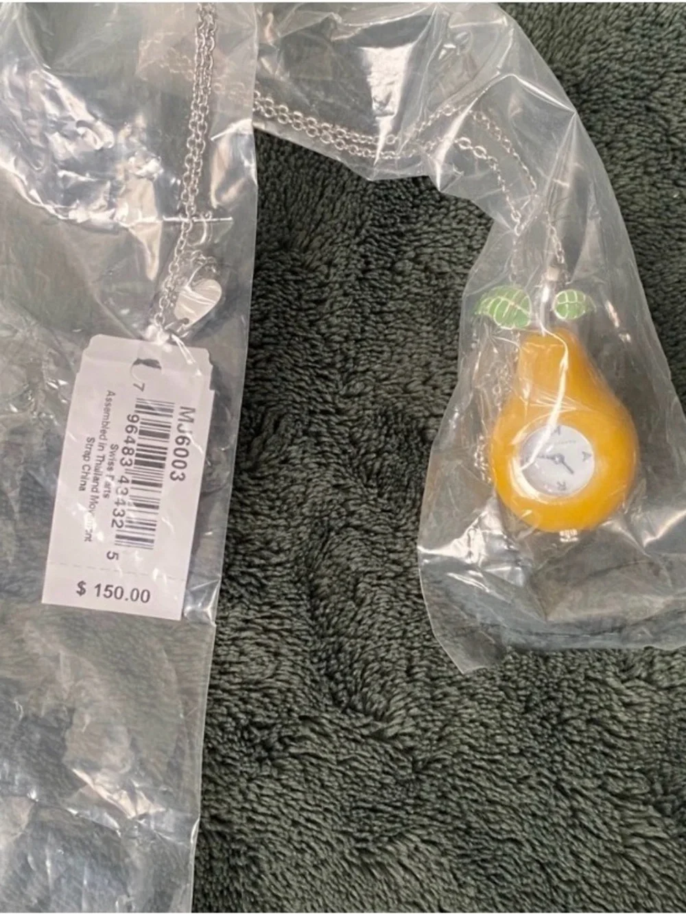 Marc Jacobs Pear Pendant_3